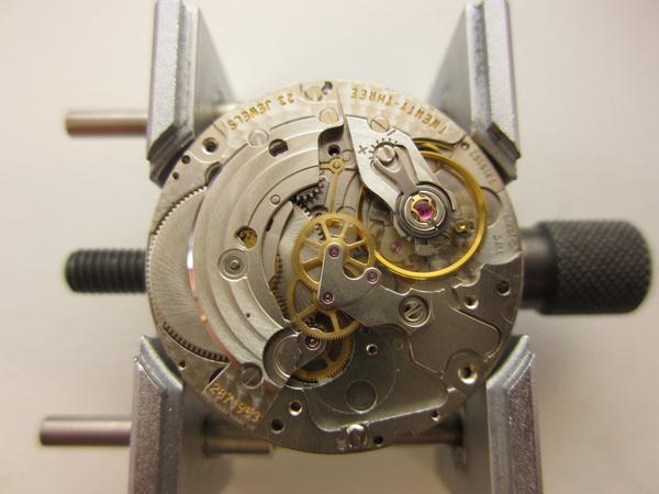 宇舶手表维修服务中心（宇舶手表的表带太紧如何调节）