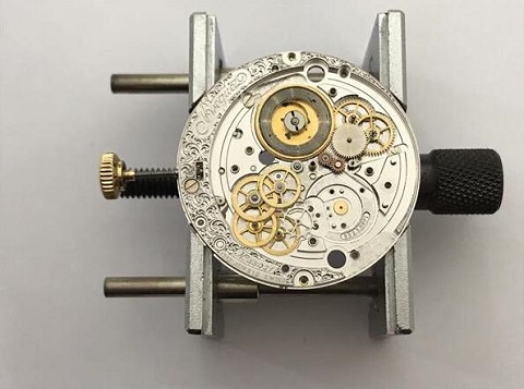 宇舶手表维修点查询（宇舶机芯氧化）