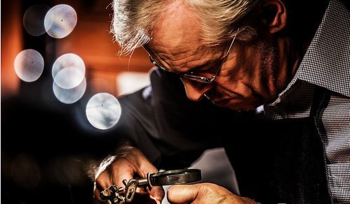 宇舶售后服务热线（宇舶清洗表带）