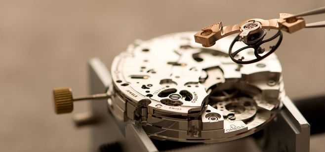 宇舶售后电话（宇舶手表螺丝松动）